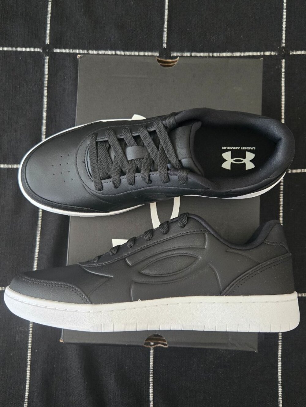 NEW Under Armour W Tempo 6005796-001 Women's Black Size 9.5 Shoes